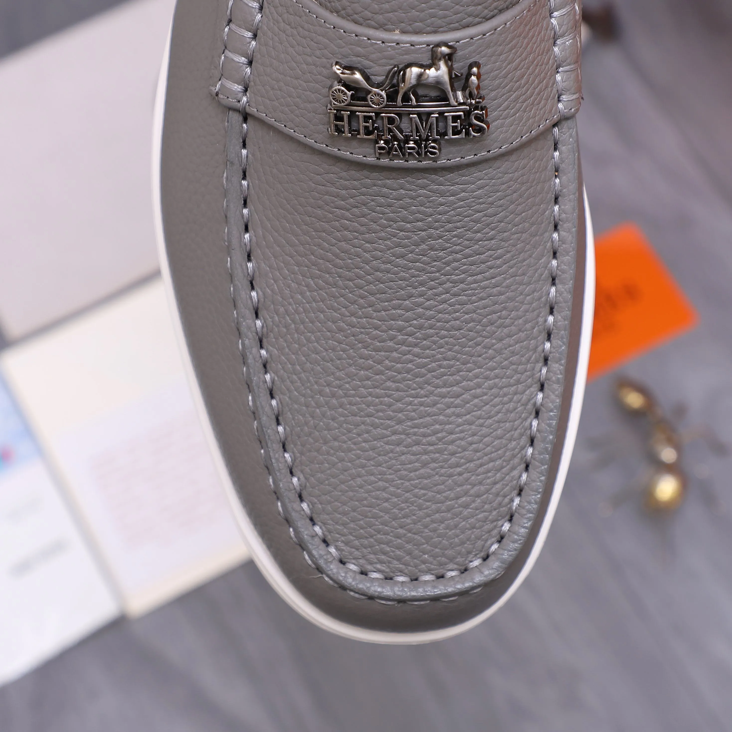 Men's shoes 💰p560 Product trademark: HERMES "Hermes" casual slip-on men's shoes. Regular size: 38-46 (45.46 is custom-made and non-returnable) Product materials: Selected pebbled cowhide upper, cowhide lining, original foam rubber ultra-light sole